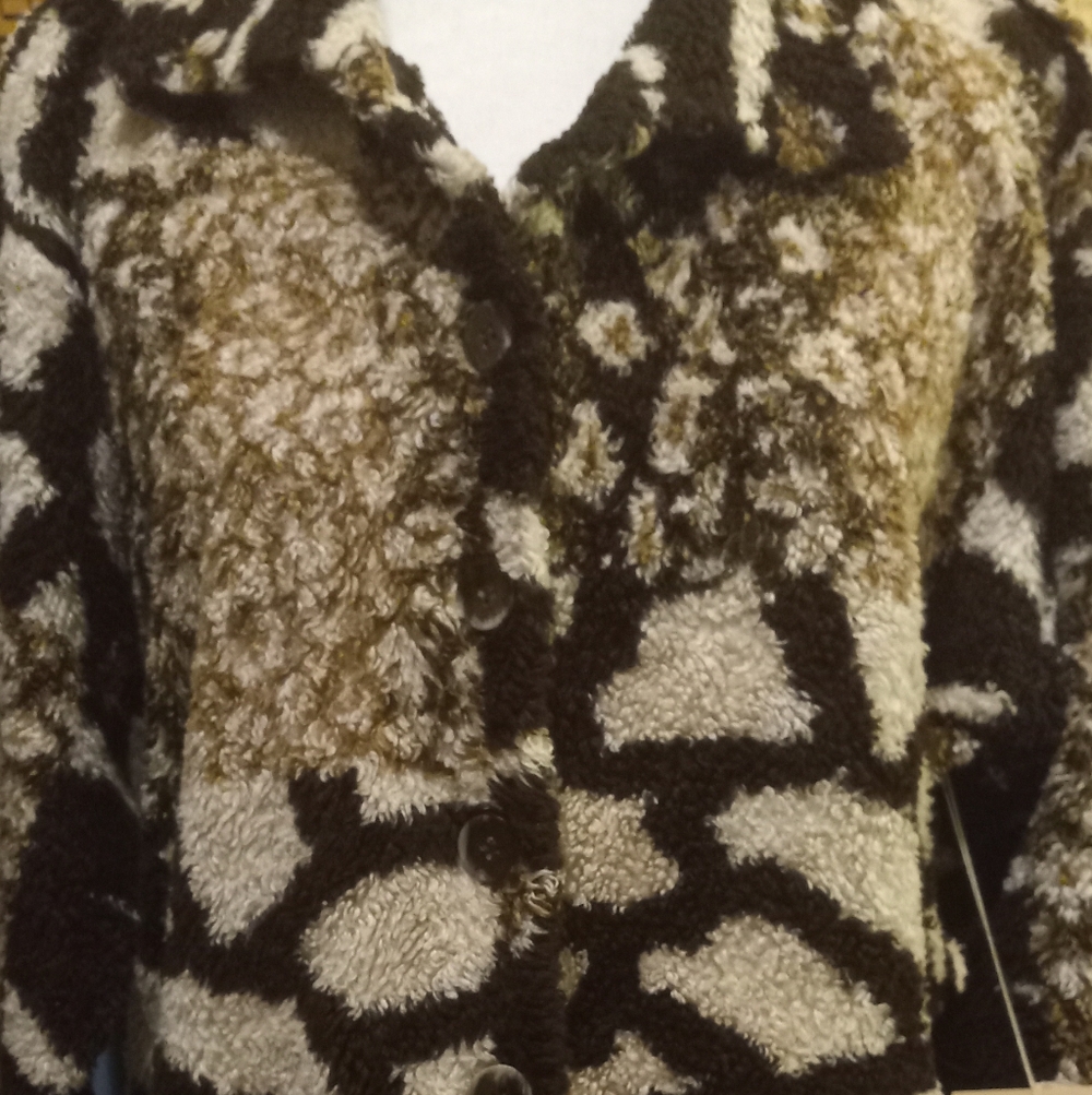Not new,tag,vintage button cardigan sherpa abstact animal print size small.